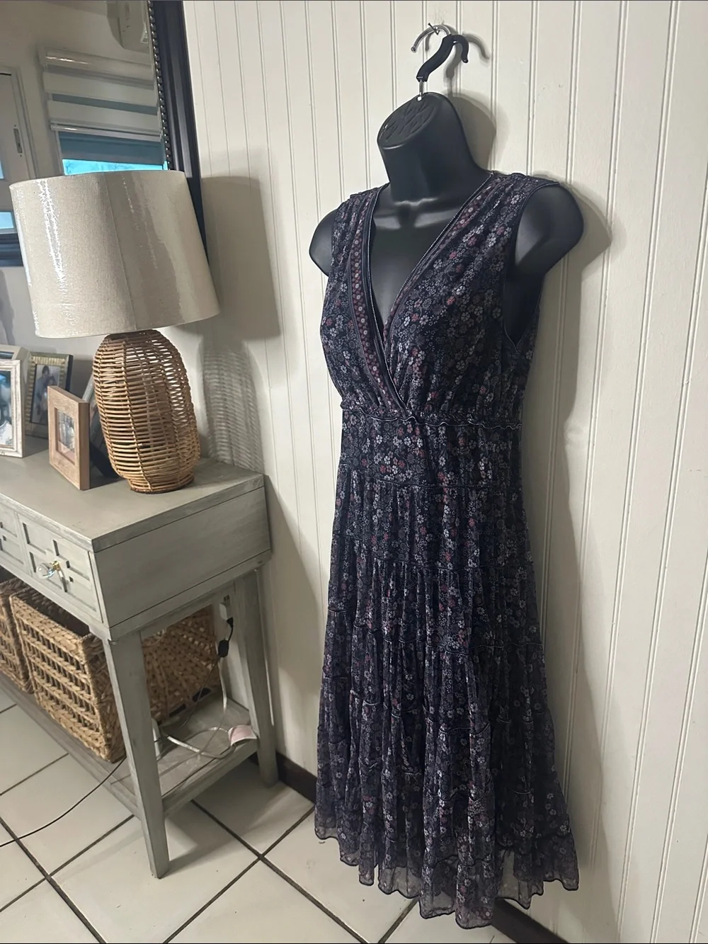 Max Studio Sleeveless V-Neck Floral Midi Dress in Navy Like New sz M - Picture 6 of 13